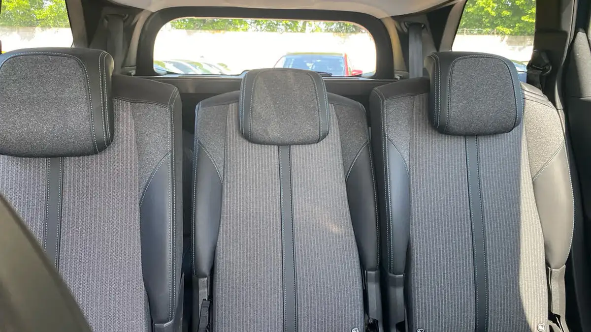 2022-peugeot-5008-suv-15-bluehdi-allure-premium-eat8-big-24