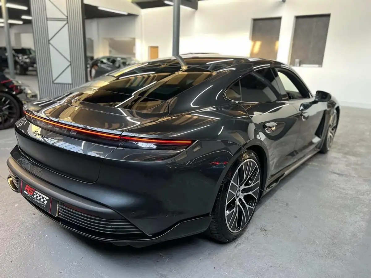 2020-porsche-taycan-e-4s-571ps-performance-battery-plus-big-13
