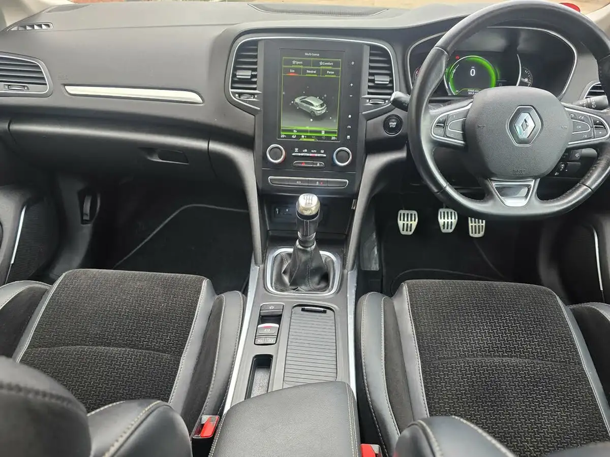 2017-renault-megane-15dci-dynamique-s-nav-hatchback-big-8