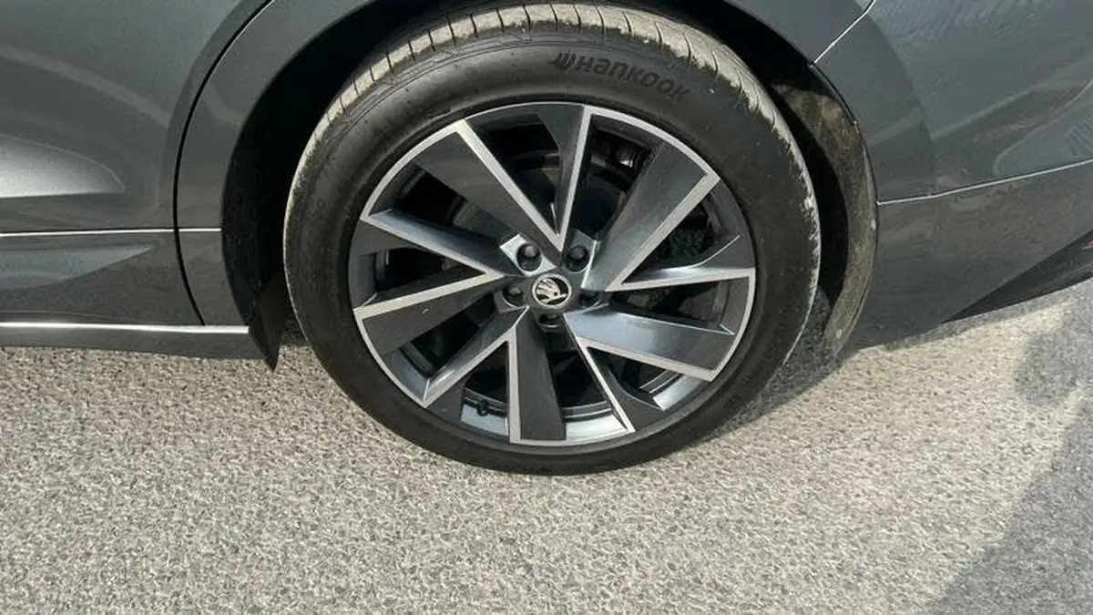 2024-skoda-enyaq-e-85x-sportline-plus-station-wagon-big-26