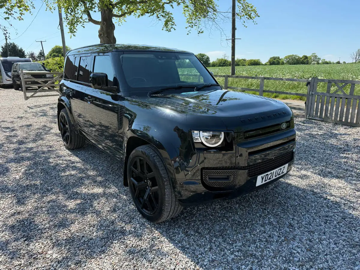 2021-land-rover-110-defender-30-d250-hard-top-s-110-big-0