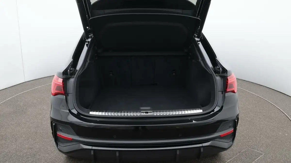 2022-audi-q3-15-35-tfsi-black-edition-cod-sportback-s-tronic-big-17