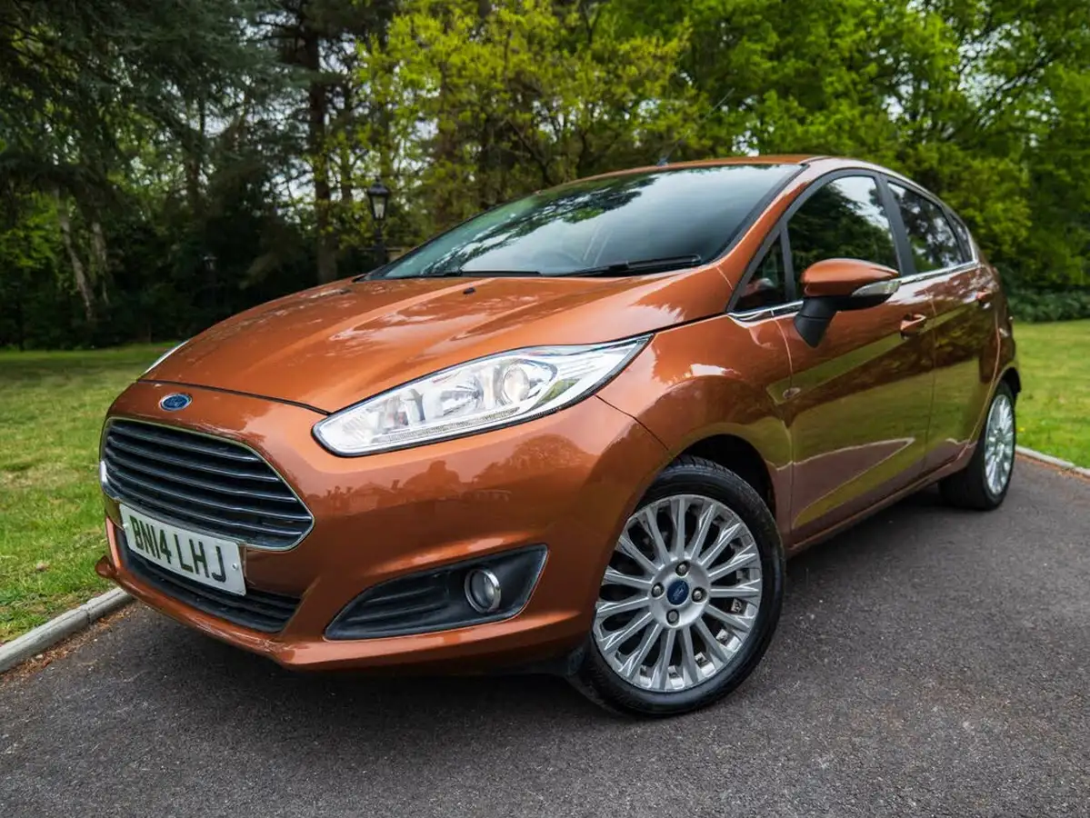 2014-ford-fiesta-10-titanium-80ps-ss-5d-big-22