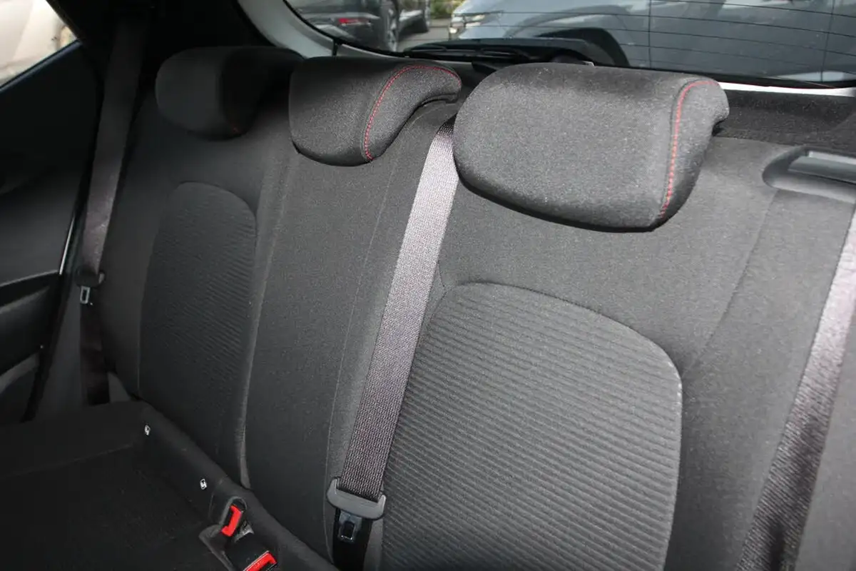 2021-hyundai-i10-10-t-gdi-n-line-big-14