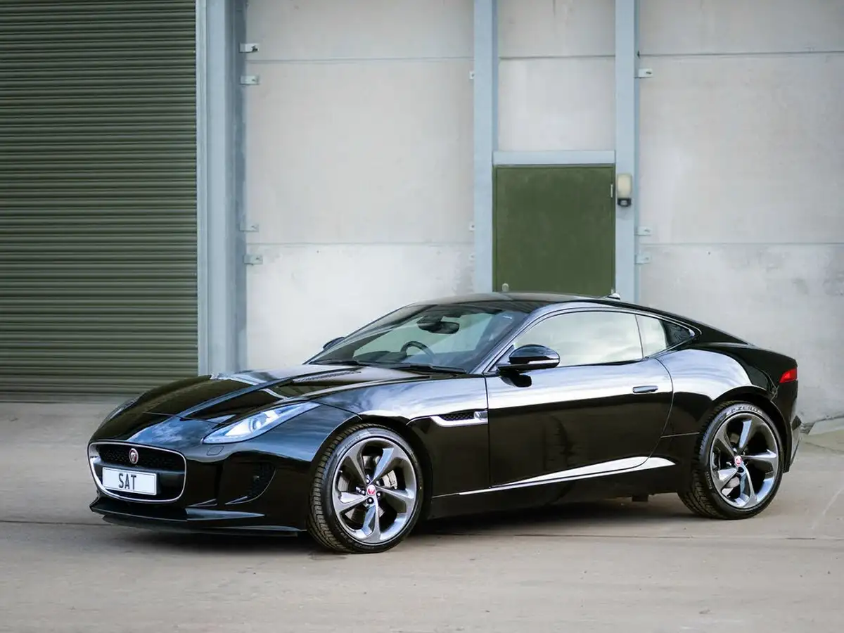 2015-jaguar-f-type-30-v6-coupe-quickshift-big-14