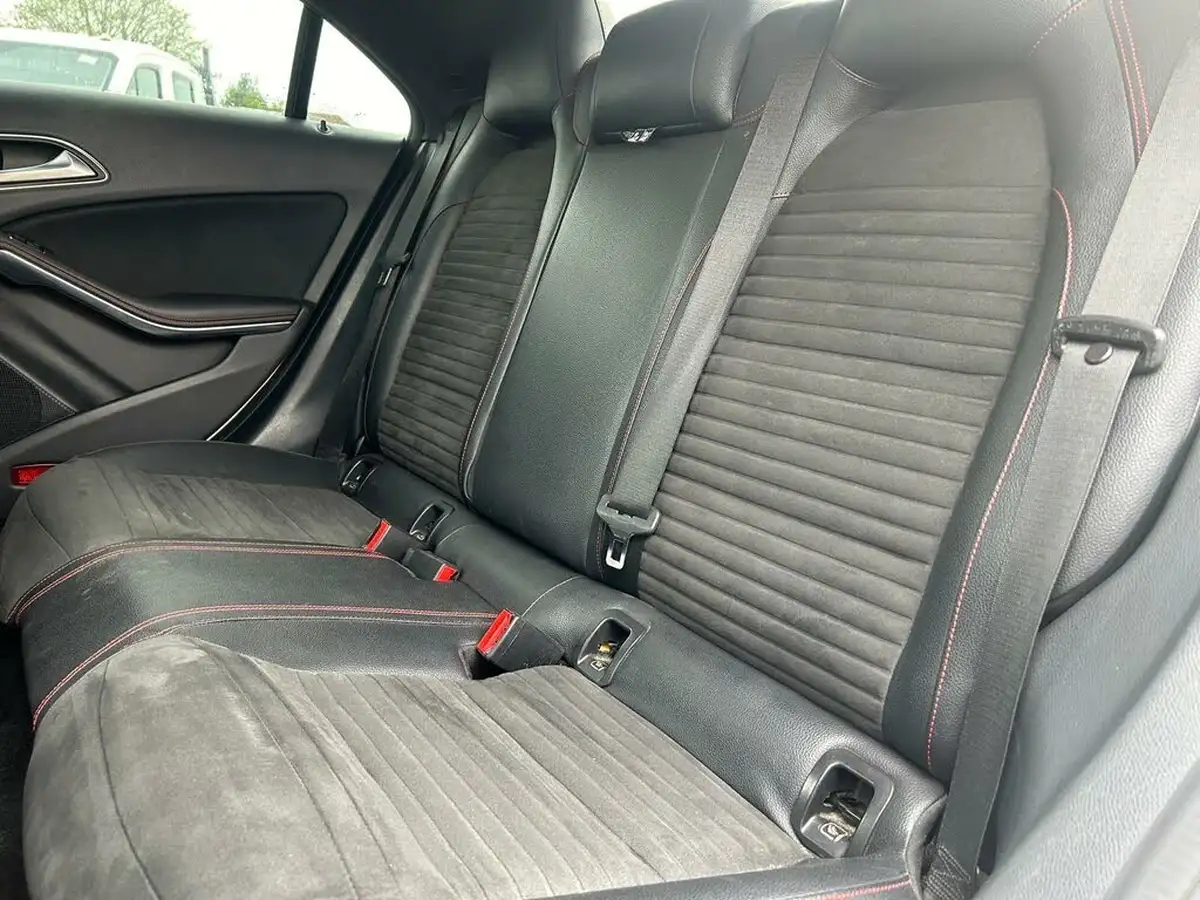 2016-mercedes-benz-cla-21d-cla-220-amg-line-4matic-coupe-4d-big-14