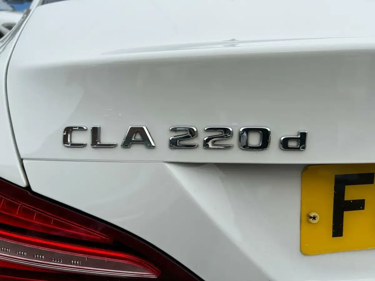 2016-mercedes-benz-cla-21d-cla-220-amg-line-4matic-coupe-4d-big-62