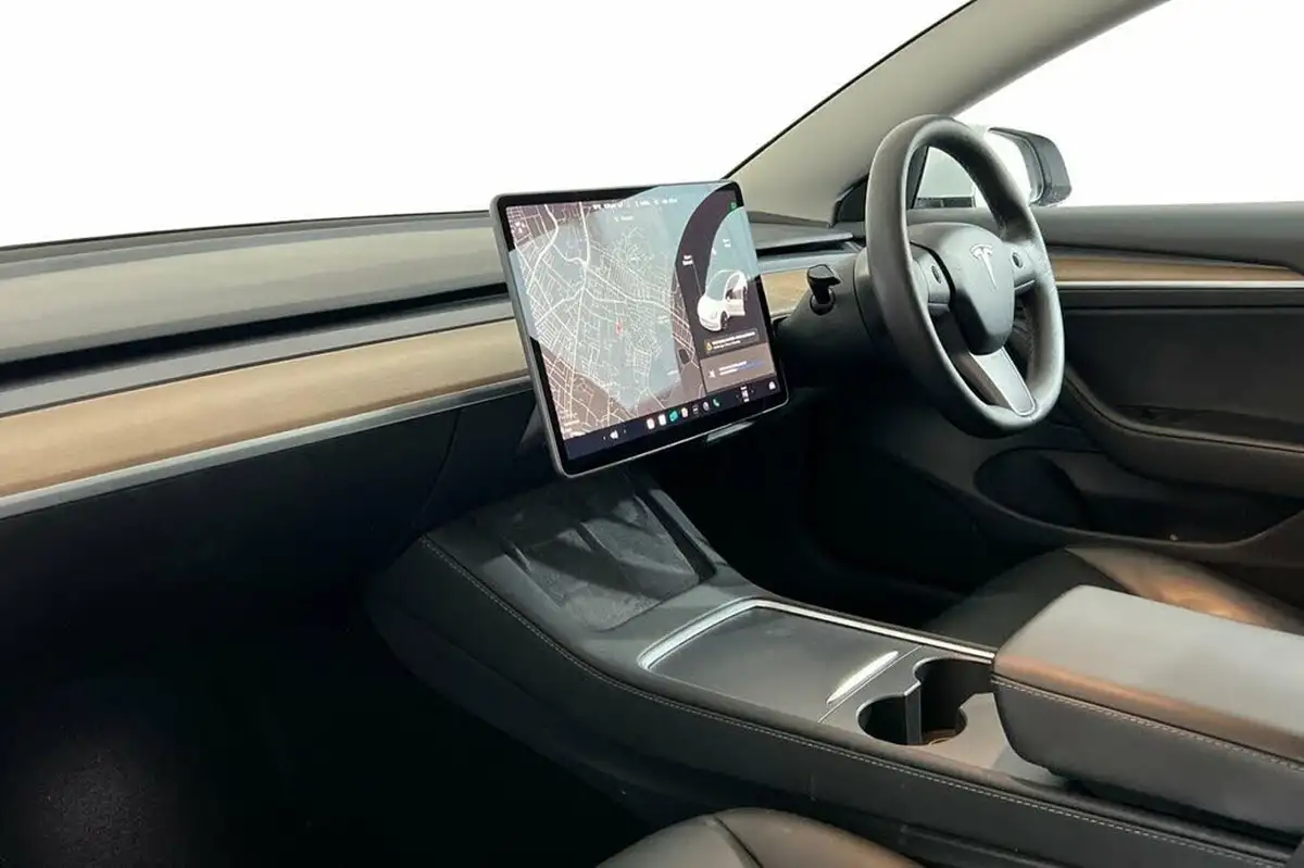 2021-tesla-model-3-e-long-range-4x4-big-10