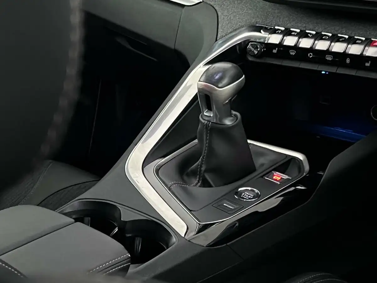 2018-peugeot-5008-suv-12-puretech-gt-line-premium-big-38