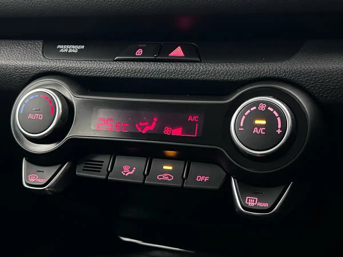2018-kia-rio-14-3-big-35