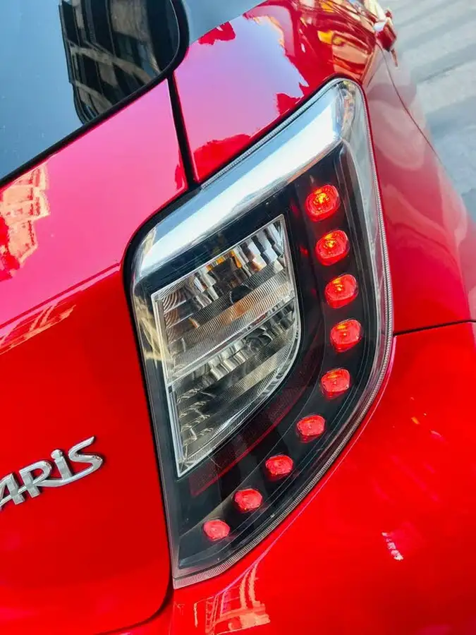 2014-toyota-yaris-133-trend-smart-pack-big-17