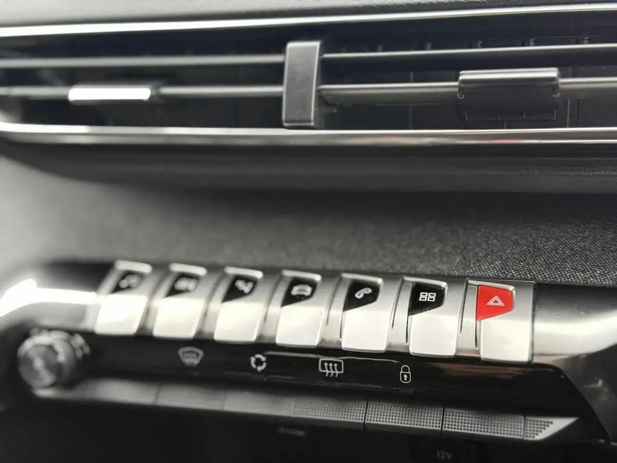 2020-peugeot-3008-suv-12-puretech-allure-eat8-big-16