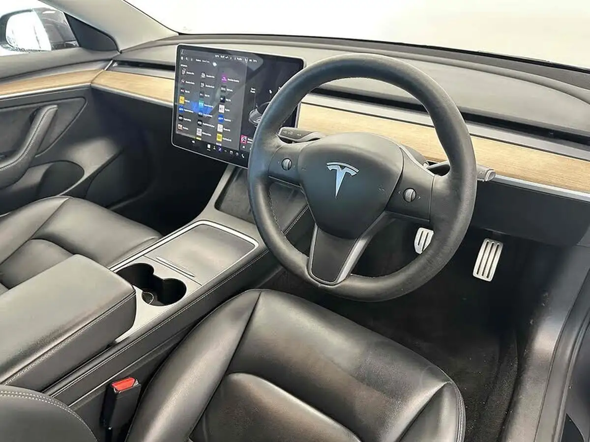 2021-tesla-model-3-e-performance-4x4-big-8