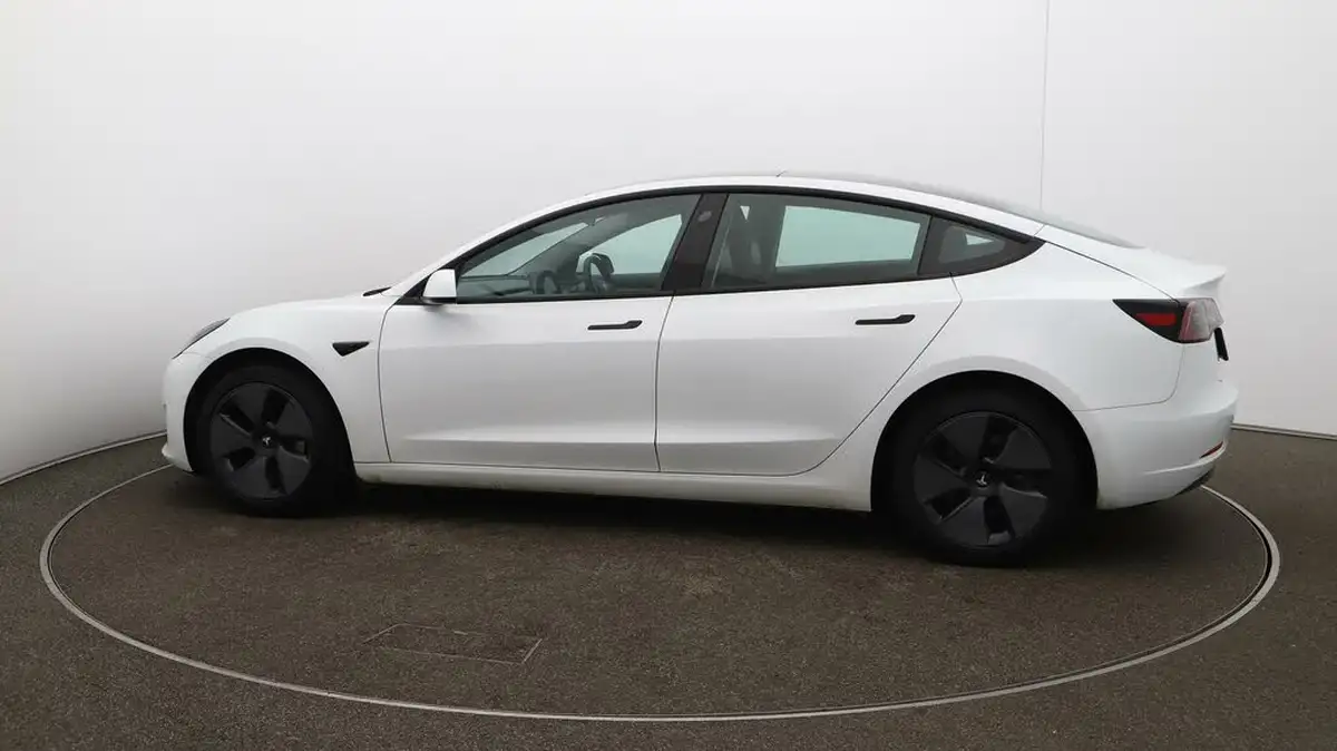 2021-tesla-model-3-e-long-range-4x4-big-56