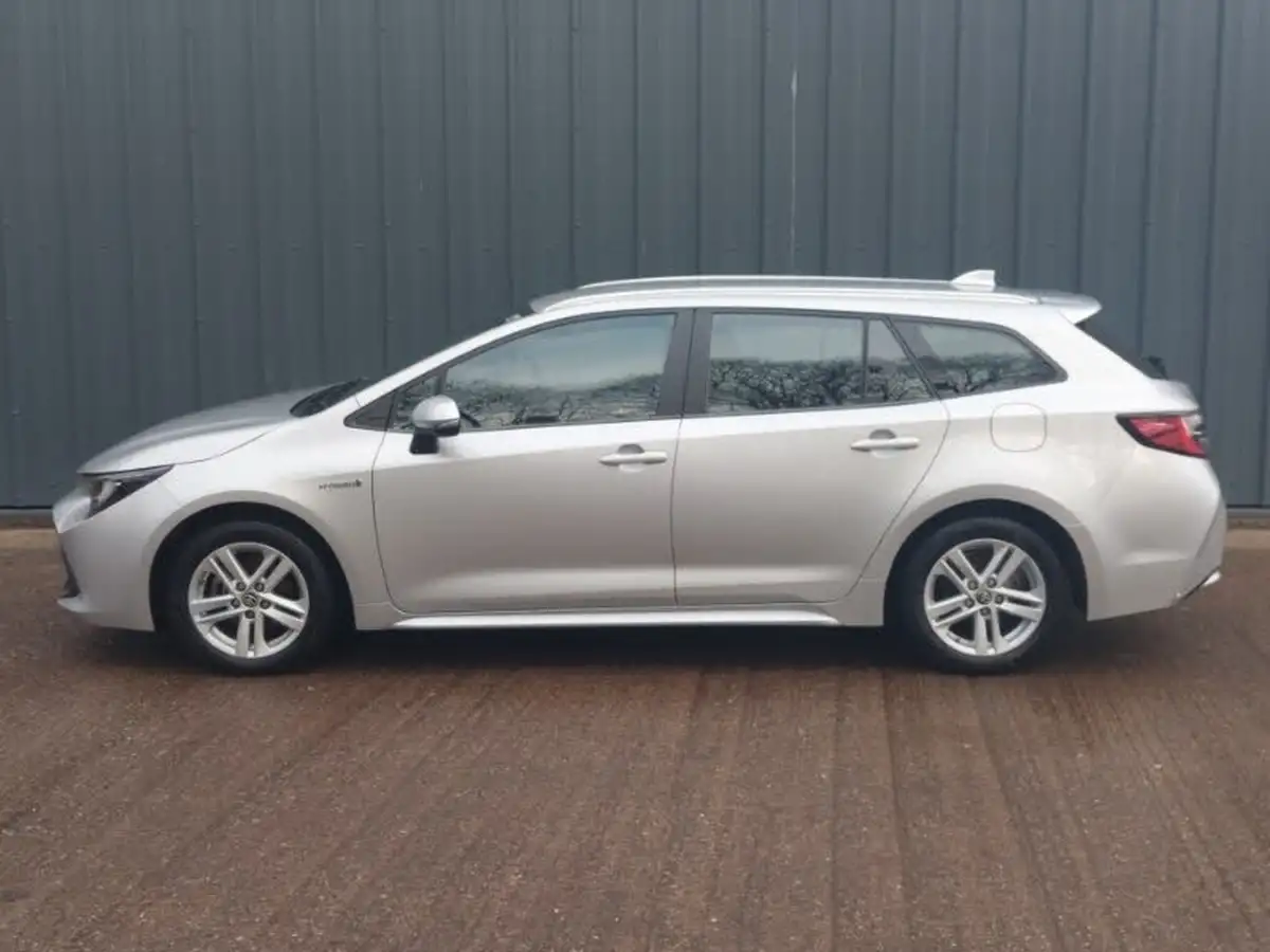 2021-toyota-corolla-18-vvt-i-icon-spare-wheel-touring-sports-5d-big-3