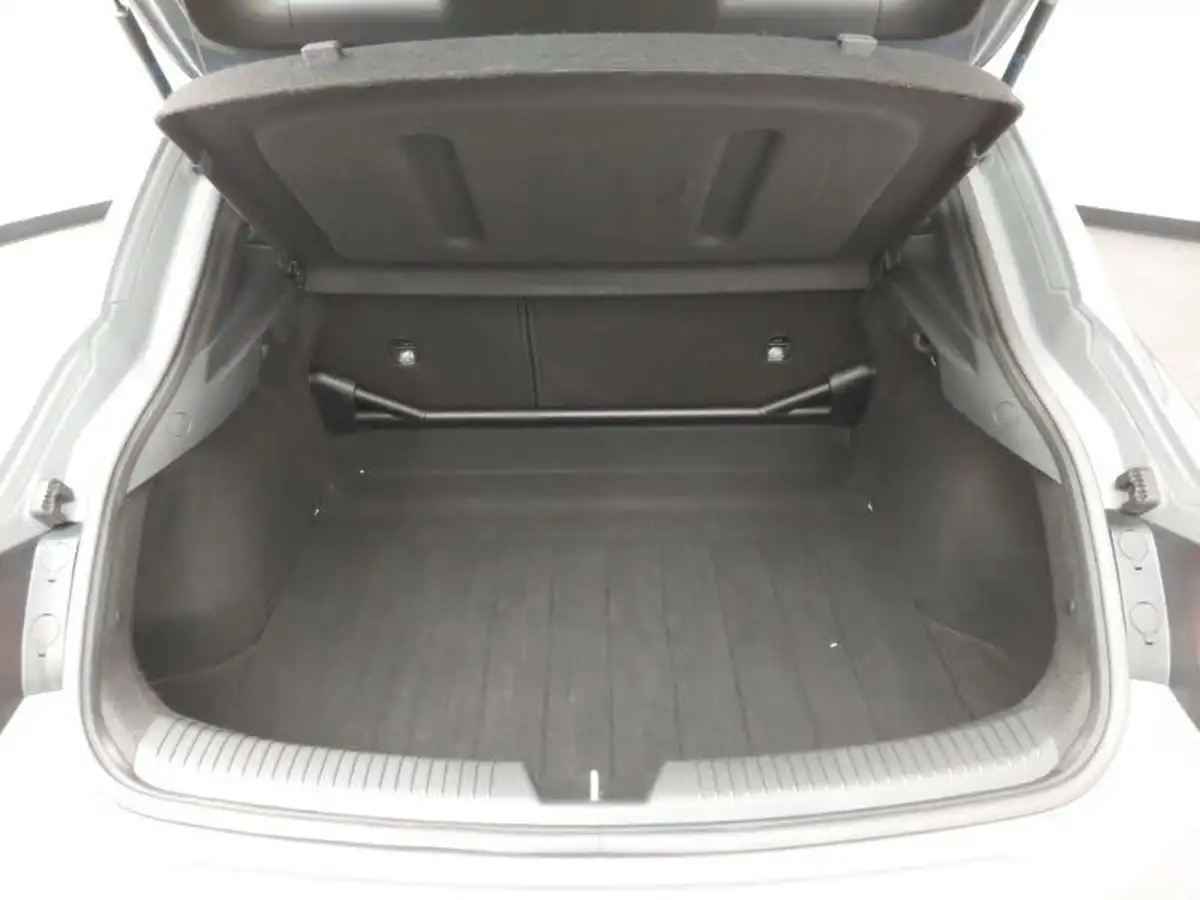 2019-hyundai-i30-n-20-t-gdi-n-performance-fastback-big-7