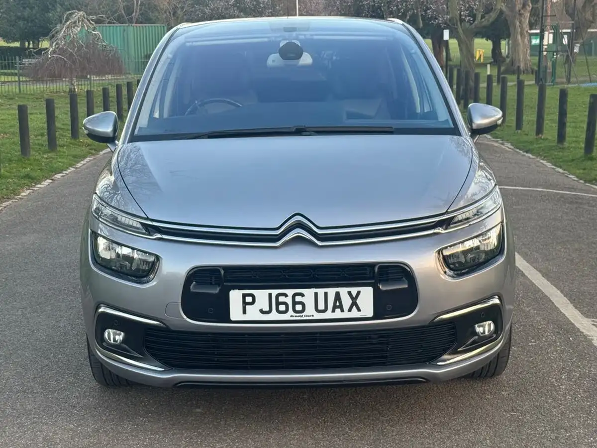 2016-citroen-c4-picasso-16bluehdi-flair-eat6-big-2