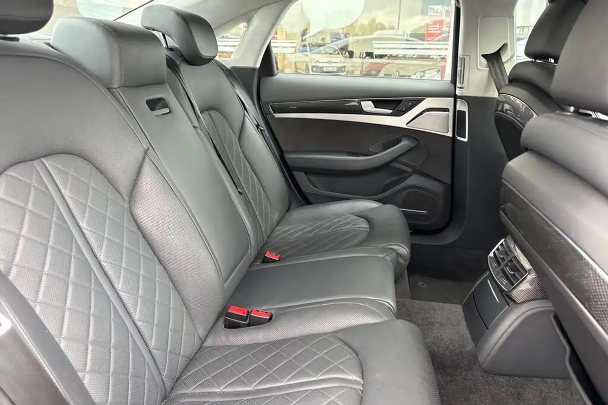 2016-audi-s8-40-tfsi-quattro-520ps-big-18