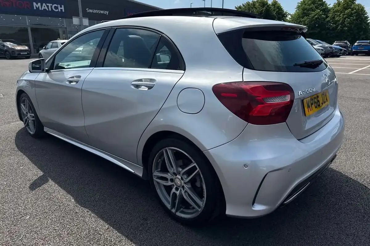 2016-mercedes-benz-a-class-big-29
