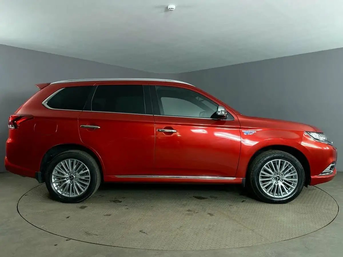 2020-mitsubishi-outlander-24-4h-phev-big-8