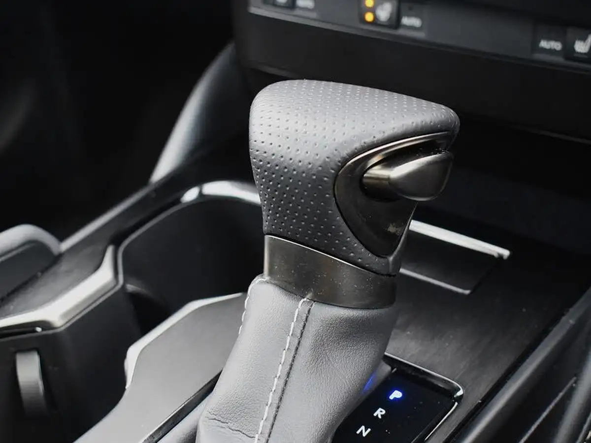 2023-lexus-es-300h-25-f-sport-big-24