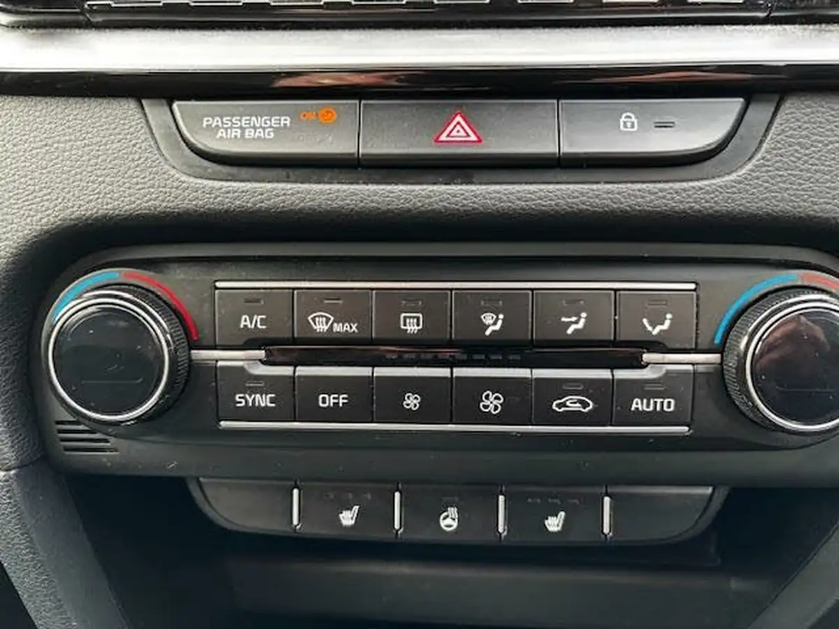 2023-kia-ceed-15-t-gdi-gt-line-158bhp-big-11