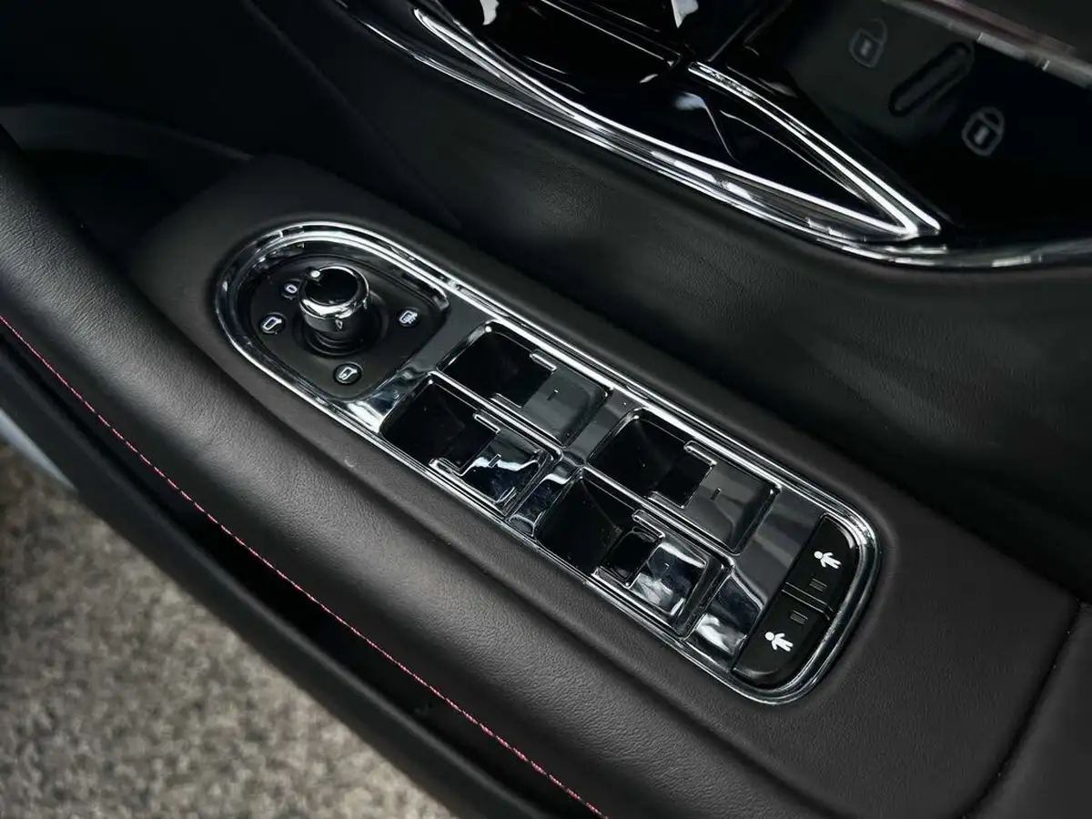 2020-bentley-flying-spur-60-w12-big-60