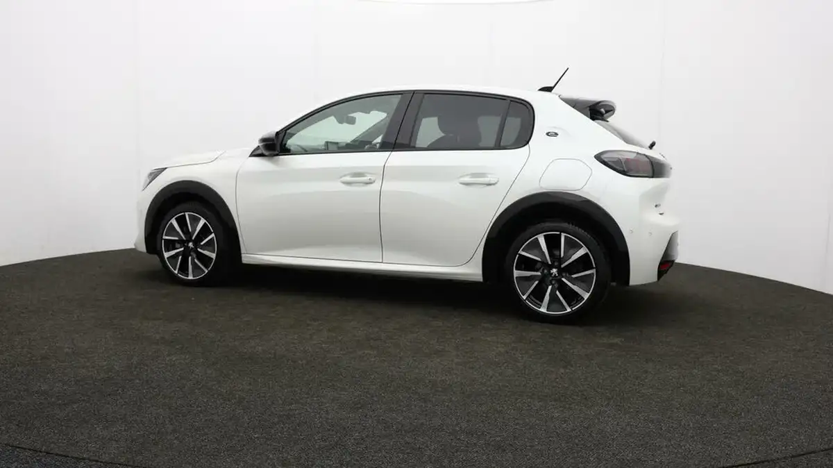 2021-peugeot-208-e-gt-50kwh-big-74