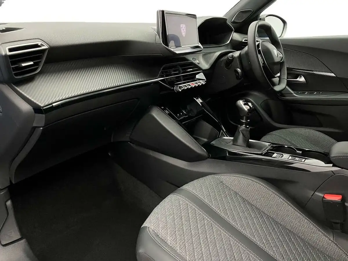 2023-peugeot-2008-suv-12-puretech-allure-big-5