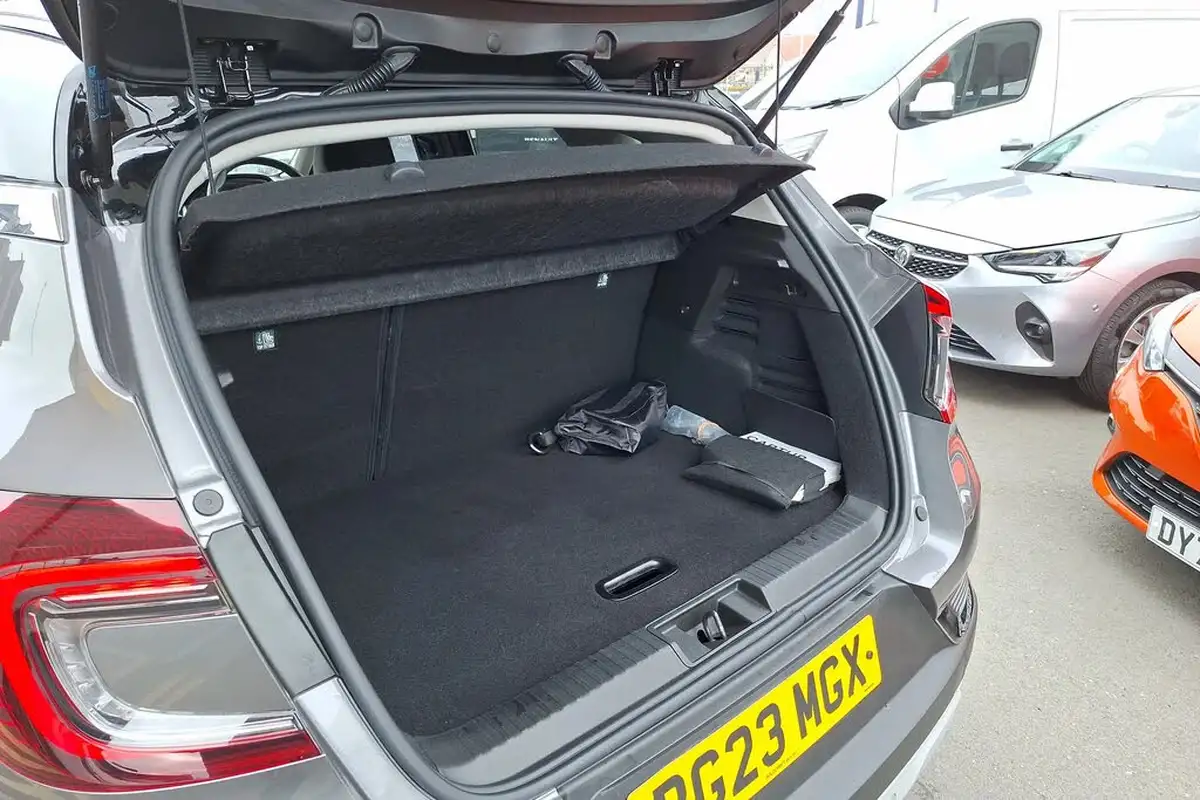 2023-renault-captur-16-techno-145ps-full-big-17
