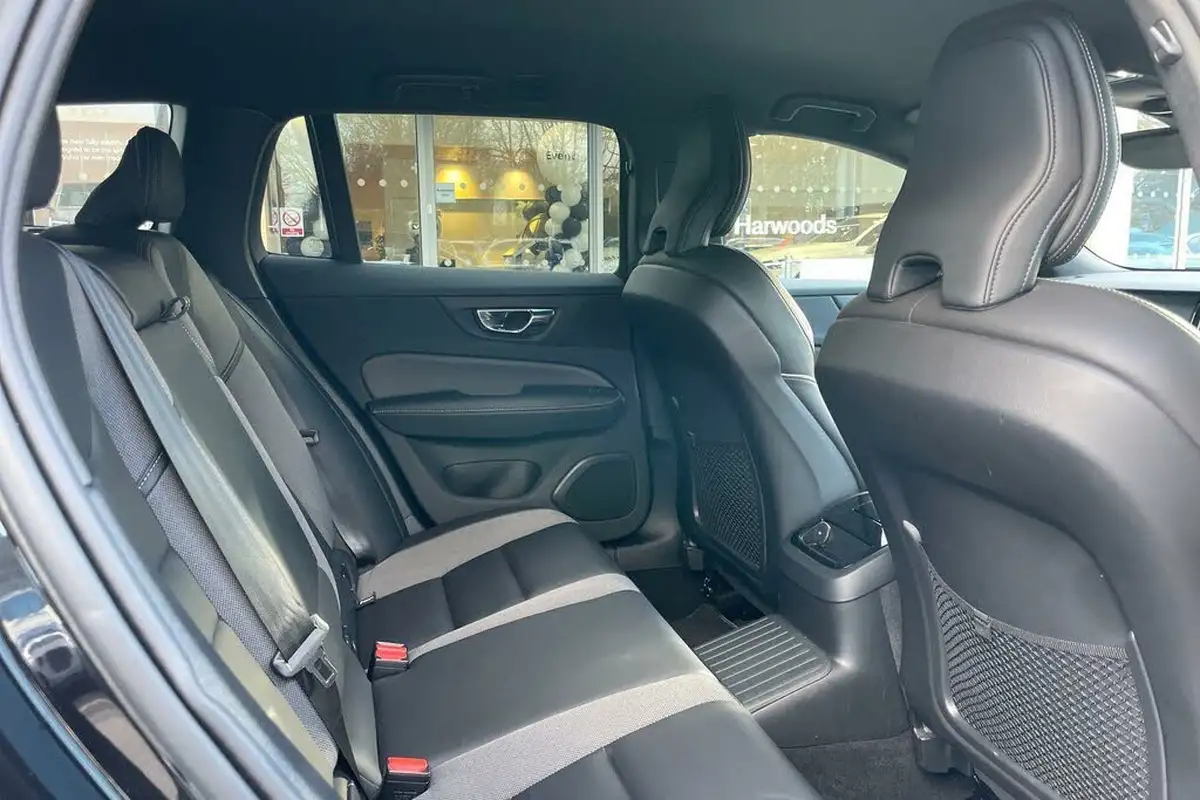 2021-volvo-v60-20-t6-r-design-350bhp-plug-in-hybrid-big-21