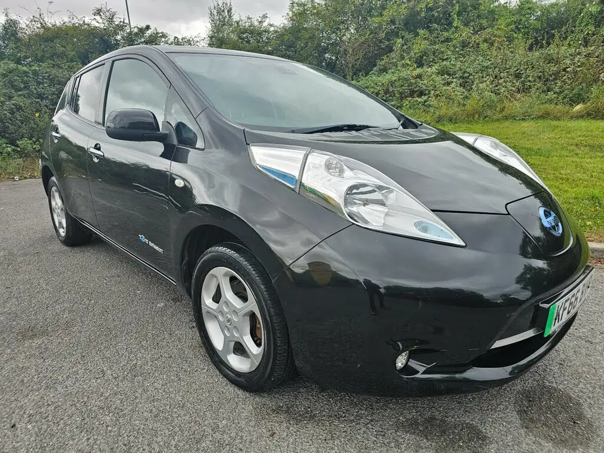2017-nissan-leaf-e-acenta-80kw-24kwh-big-0
