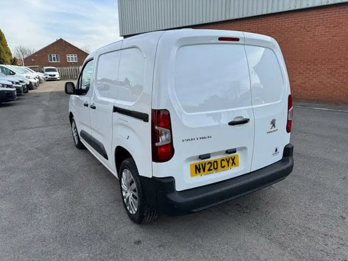 2020-peugeot-partner-15-bluehdi-1000-professional-100ps-eu6dt-panel-big-6