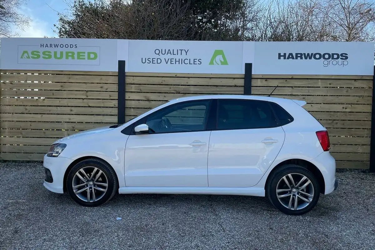 2017-volkswagen-polo-12-tsi-r-line-ss-5d-big-9