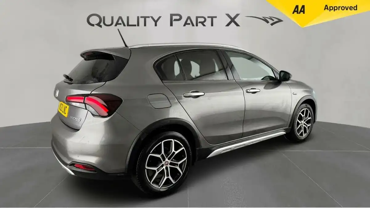 2021-fiat-tipo-10-cross-big-2