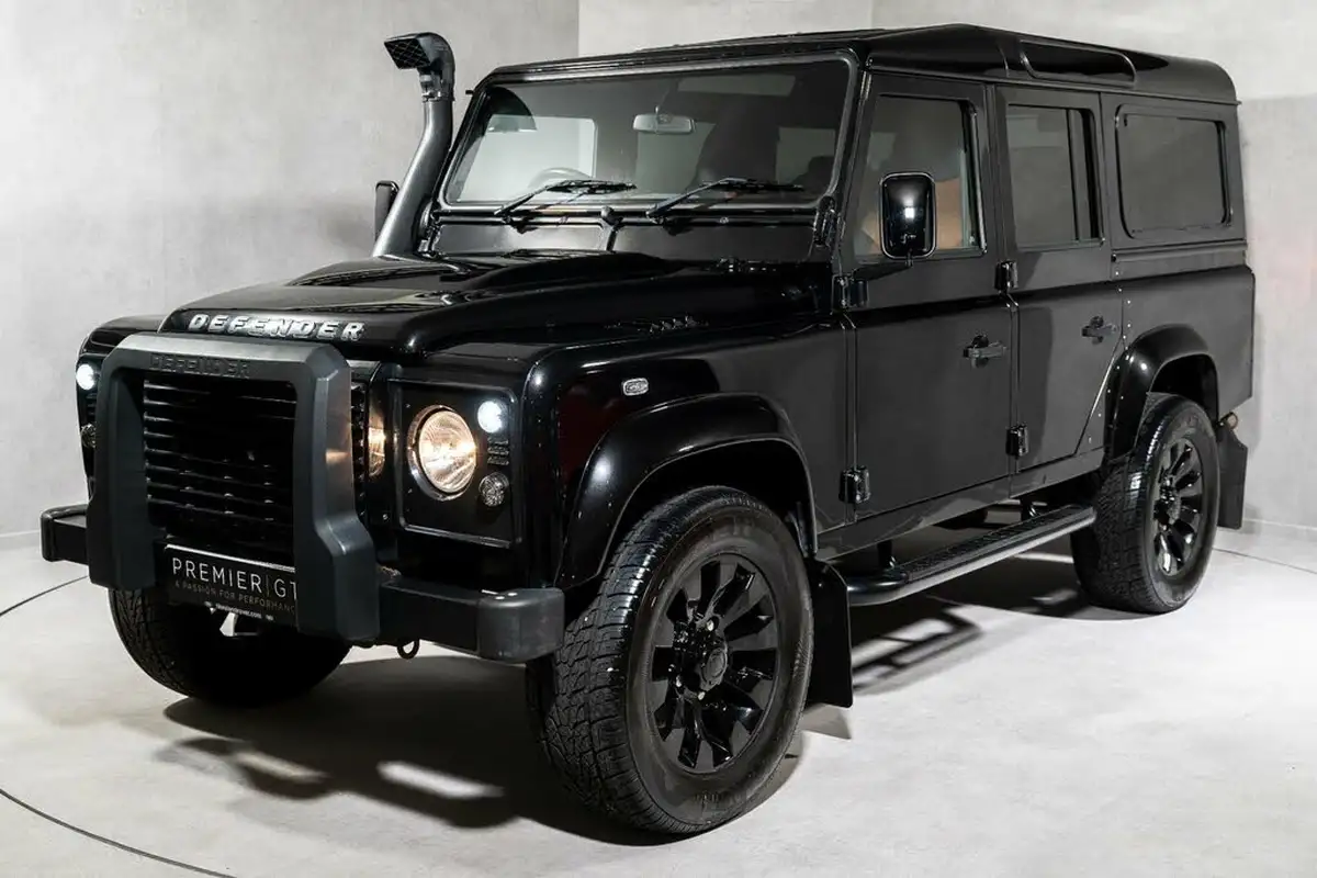 2016-land-rover-110-defender-22td-xs-22i-station-wagon-5-drs-big-2