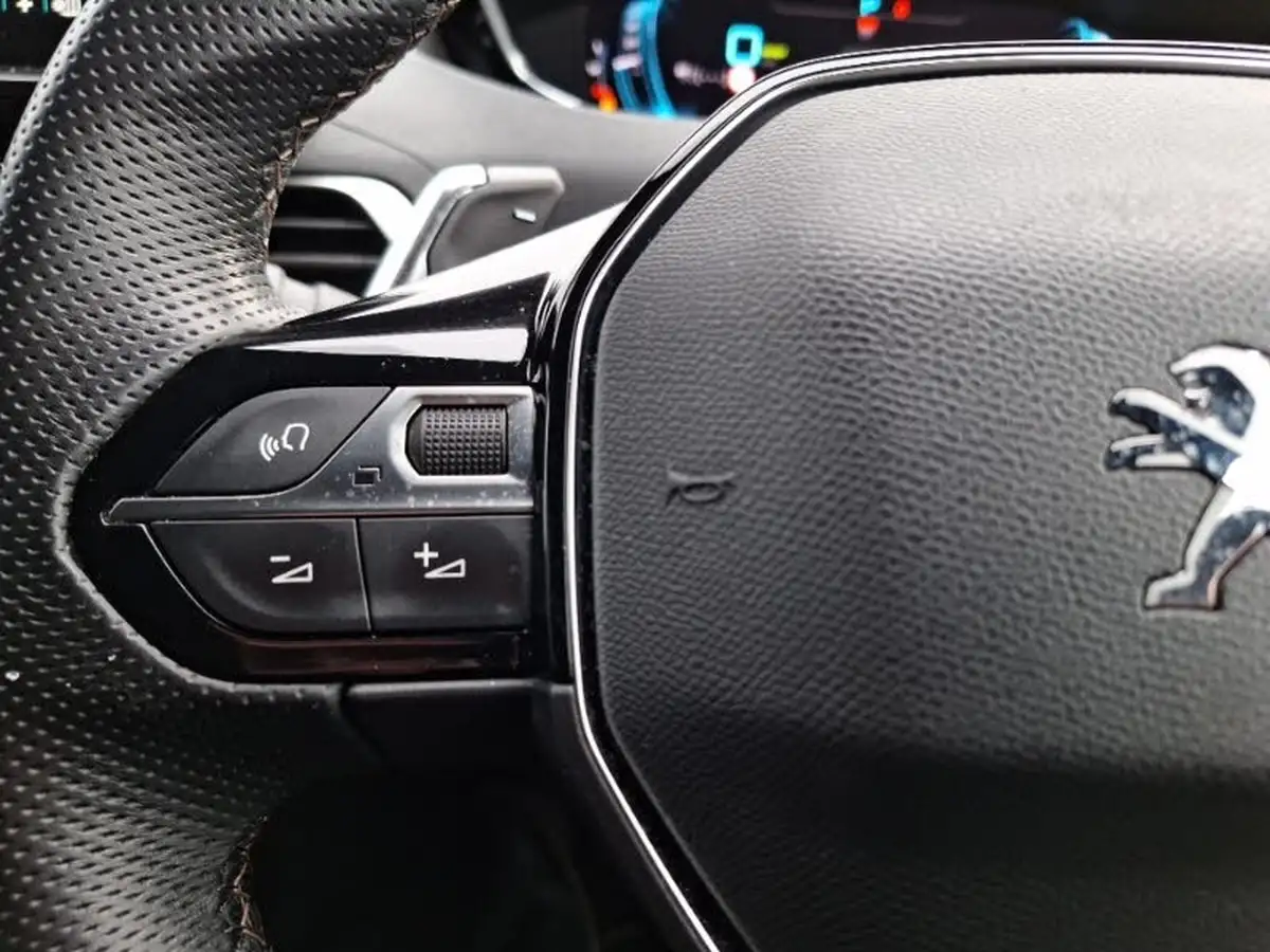 2021-peugeot-3008-suv-16-puretech-gt-premium-300bhp-4wd-hybrid4-e-eat8-big-12