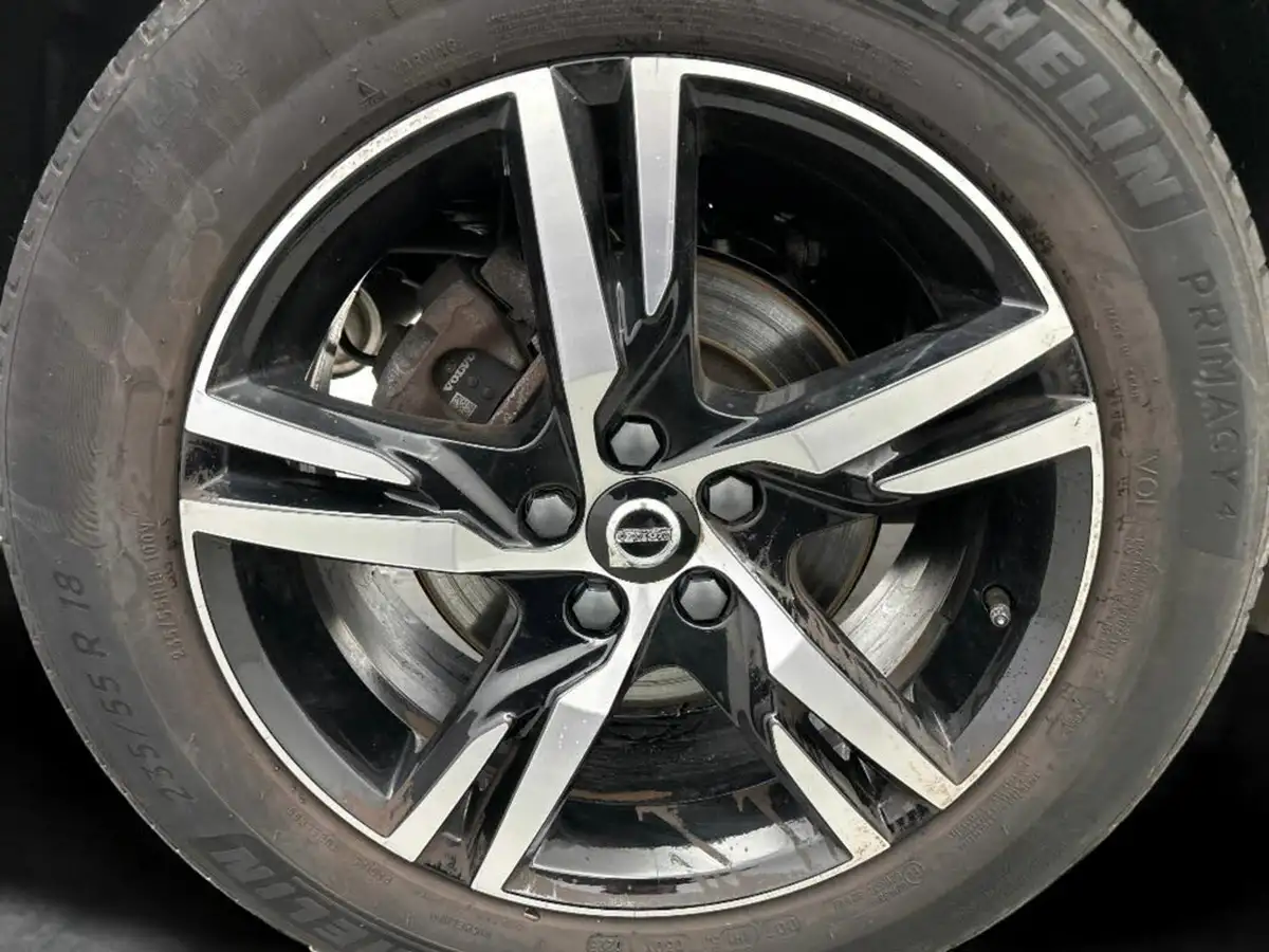 2023-volvo-xc40-20-b3-plus-big-13