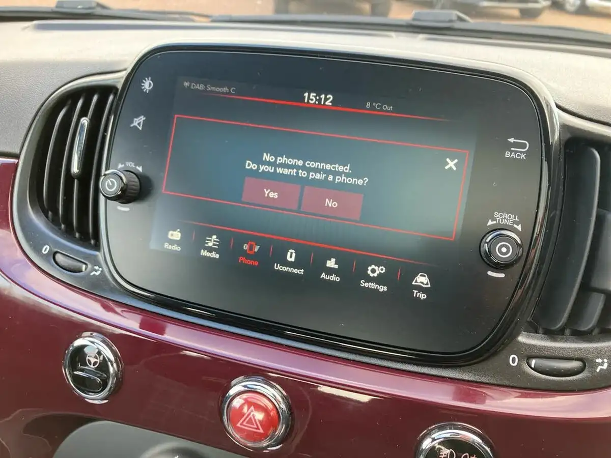 2021-fiat-500-10-lounge-big-36