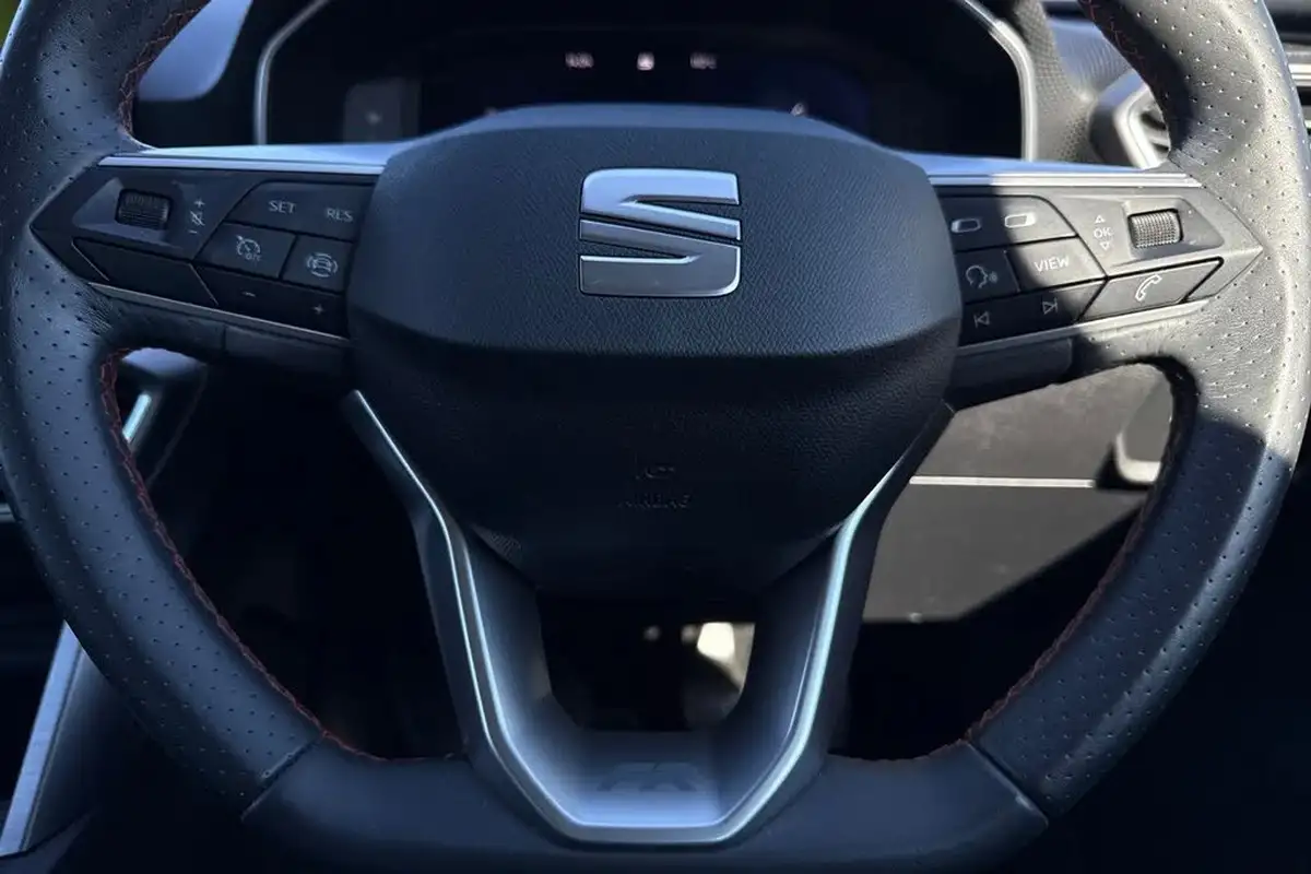 2021-seat-leon-15-tsi-evo-fr-150ps-hatchback-big-35