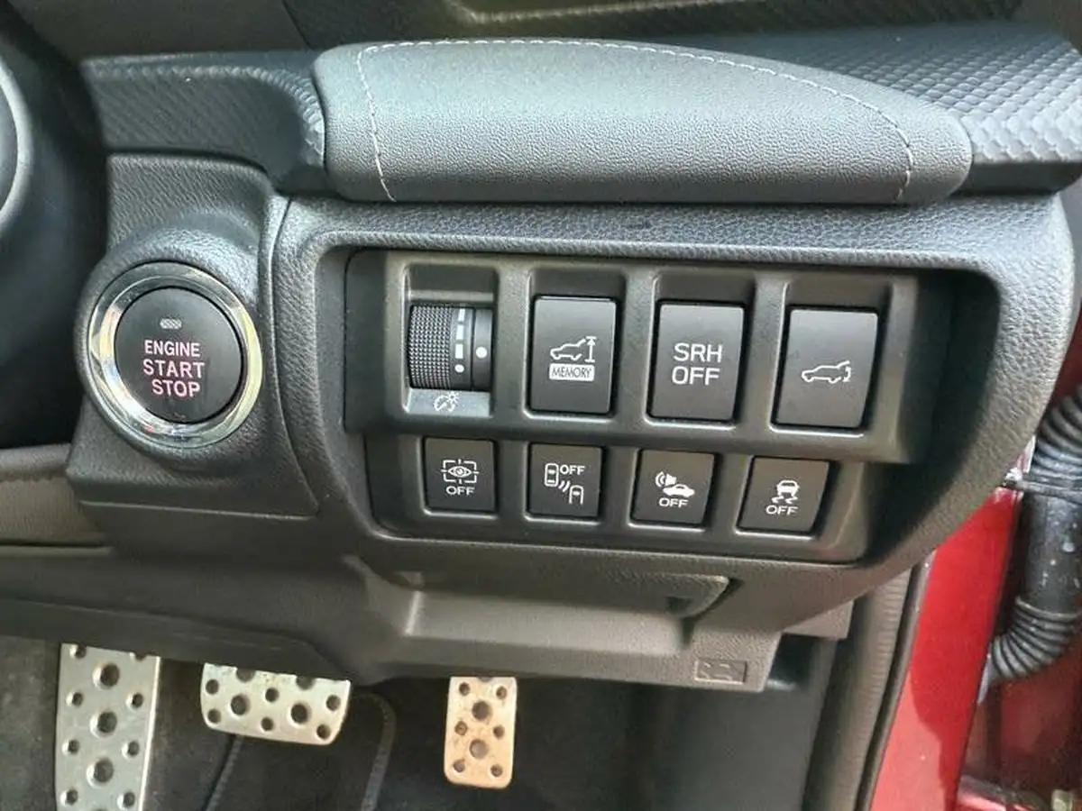 2020-subaru-forester-20-e-boxer-xe-premium-big-28