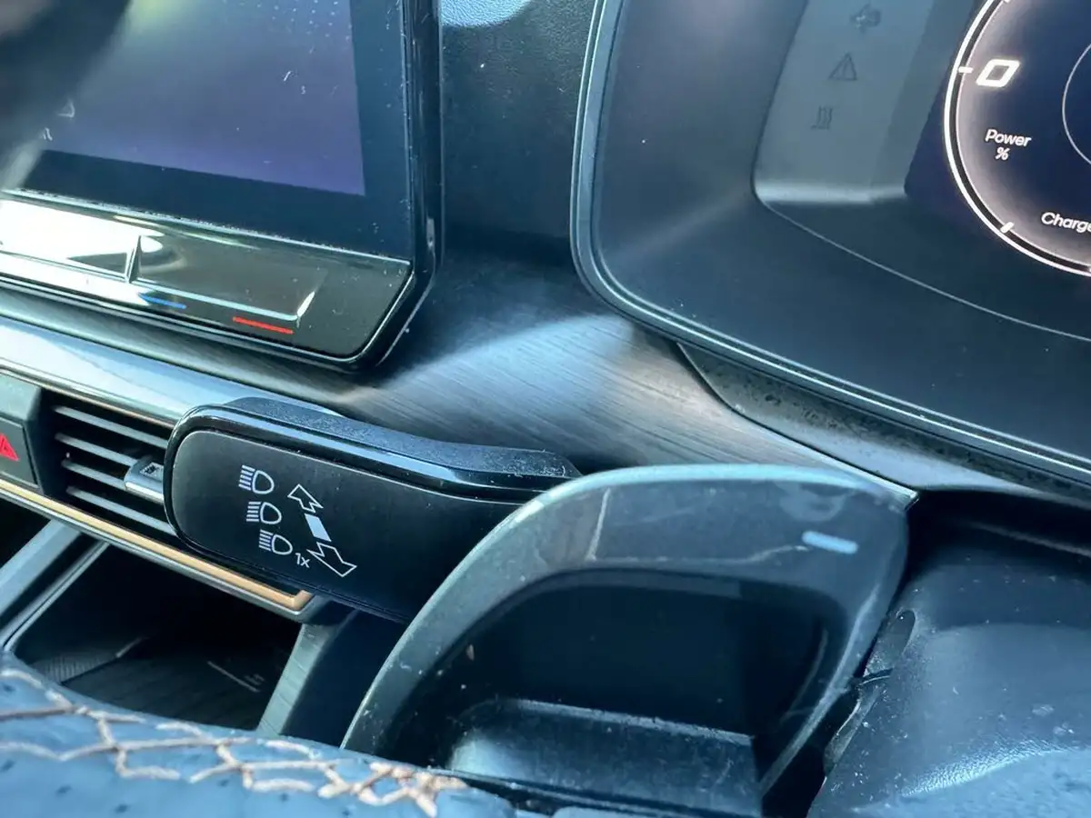 2024-cupra-formentor-14-e-hybrid-v1-big-33