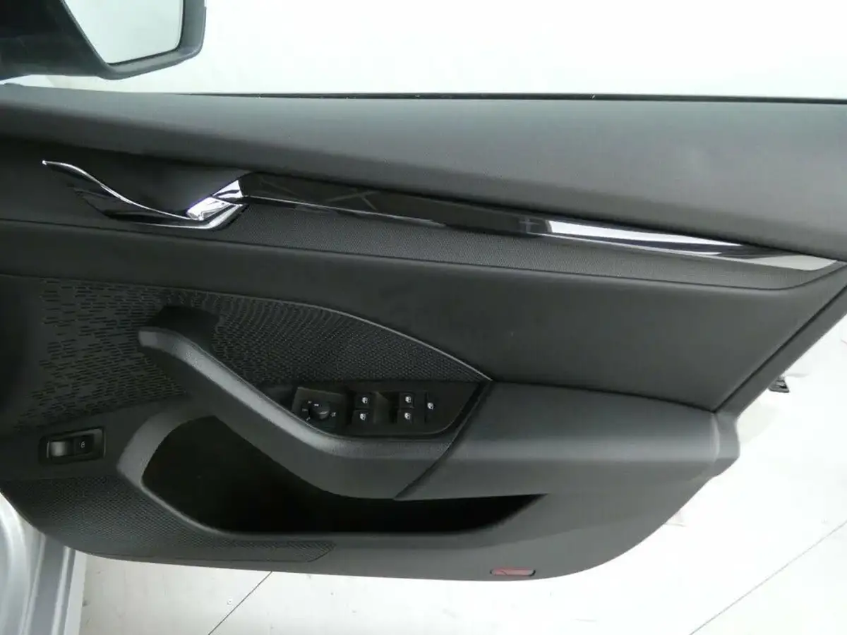 2021-skoda-octavia-big-21