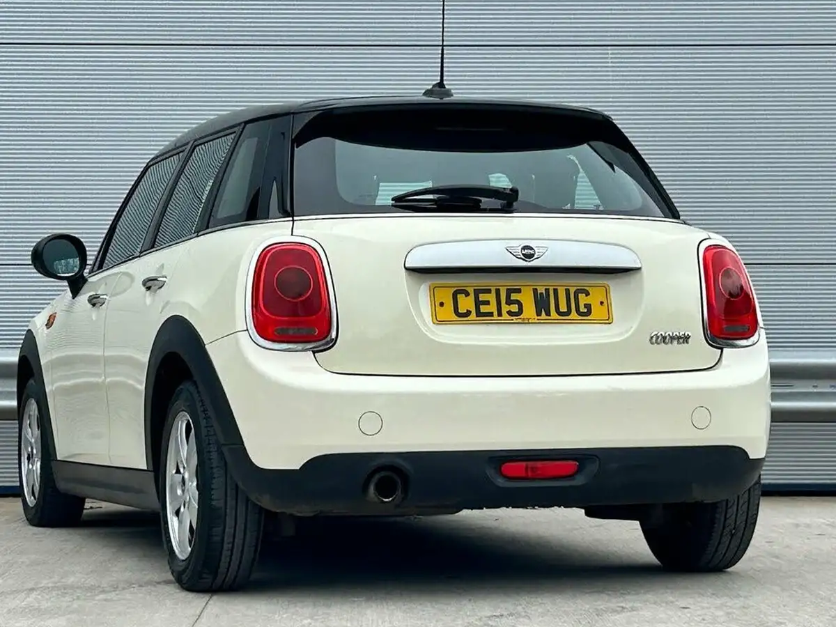 2015-mini-cooper-15-cooper-5d-big-9