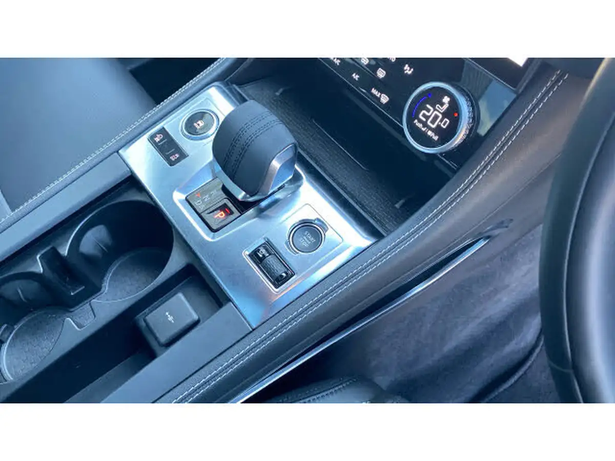 2024-jaguar-f-pace-20-d200-r-dynamic-hse-black-big-12