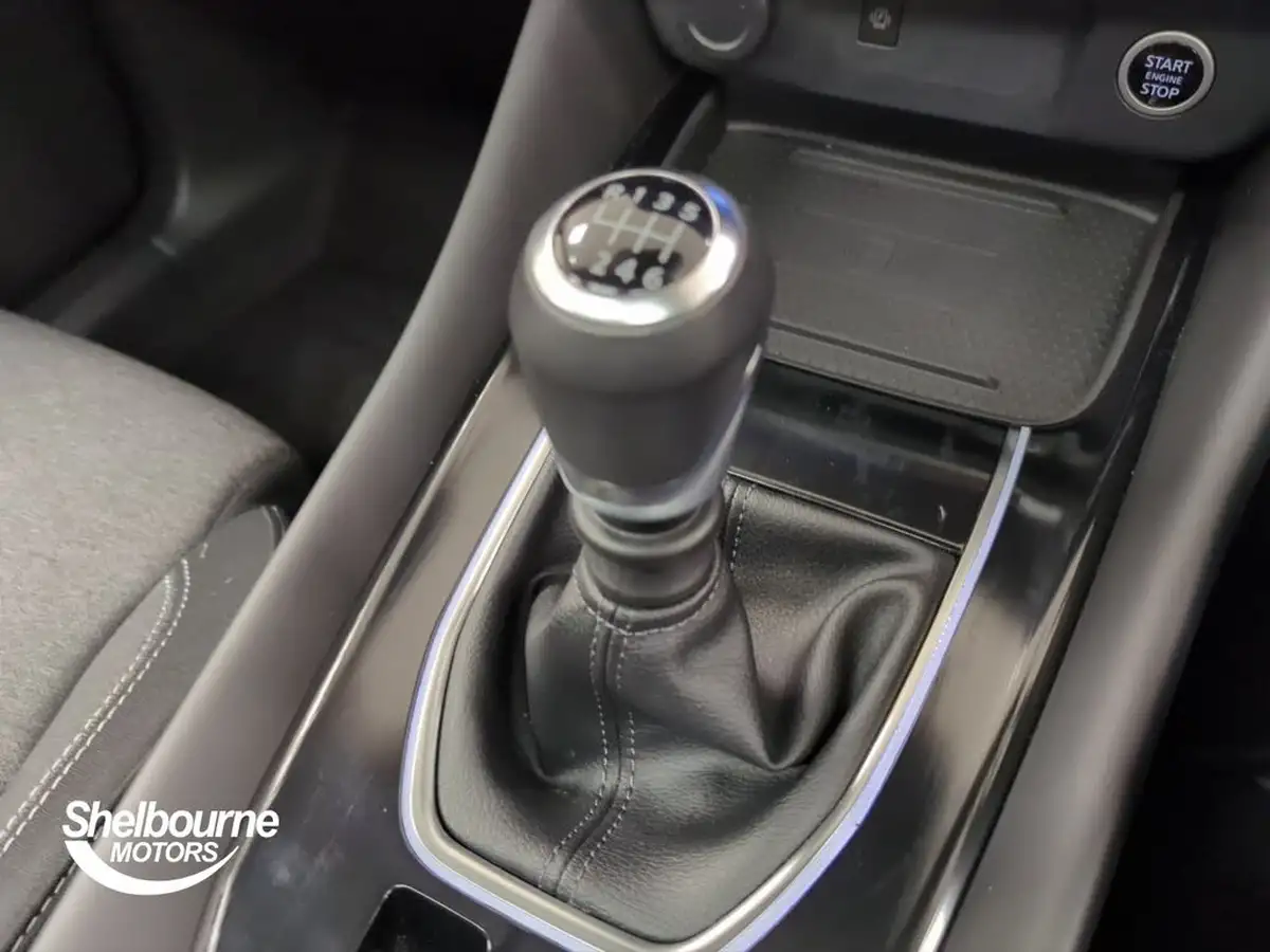 2021-nissan-qashqai-13-dig-t-premiere-edition-140ps-big-25