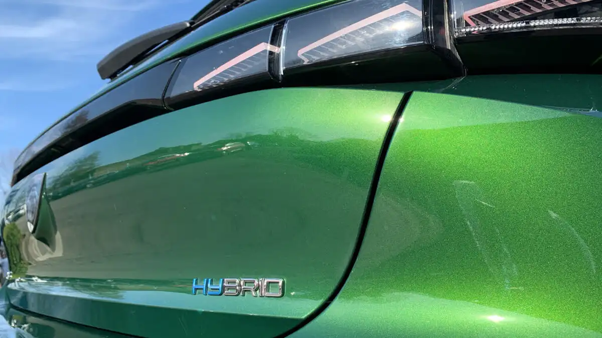2024-peugeot-308-16-puretech-gt-180ps-big-37