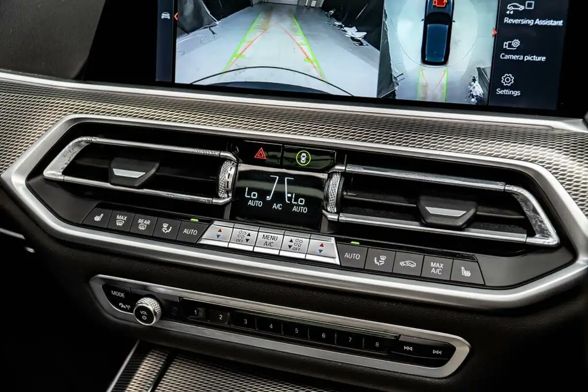 2019-bmw-x5-big-29