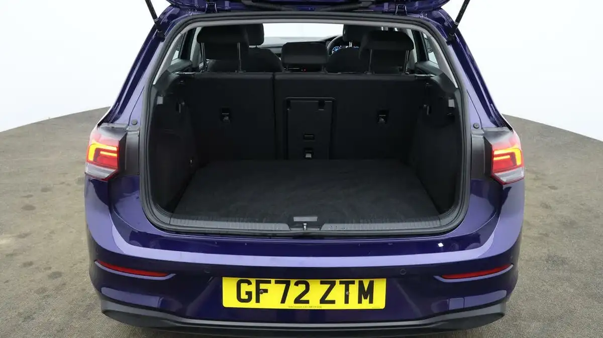 2022-volkswagen-golf-15-tsi-life-130ps-hatchback-big-16