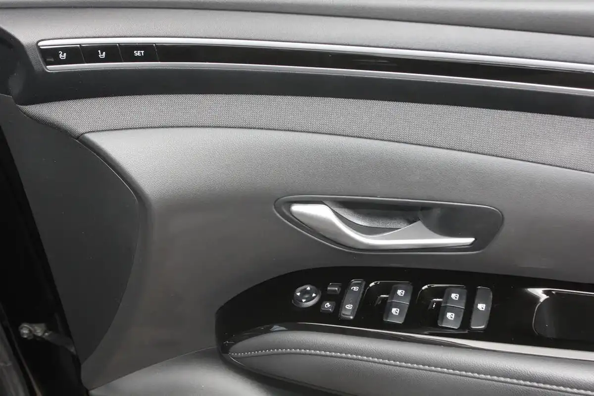 2022-hyundai-tucson-16-t-gdi-ultimate-265ps-4wd-phev-auto-big-26